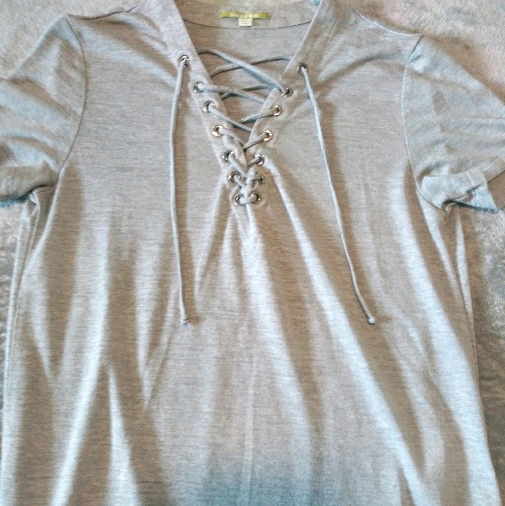 Like New Gianni Bini Women's Top